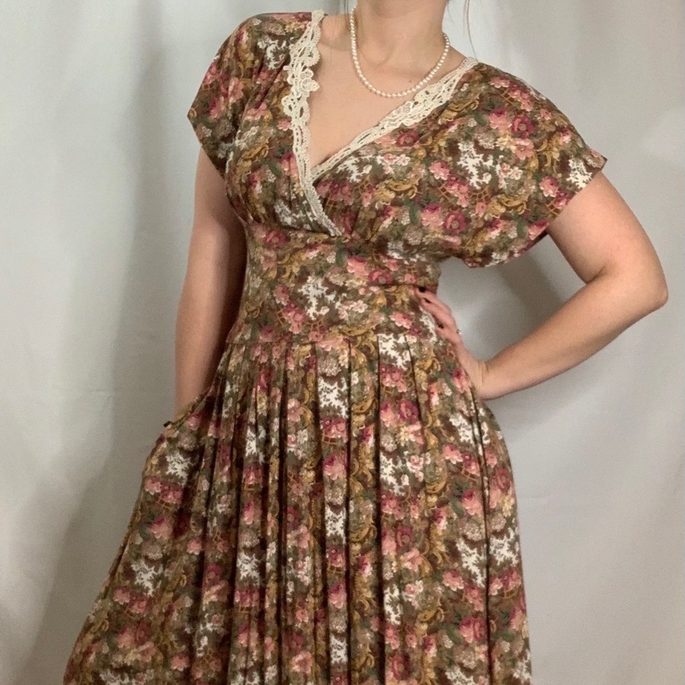 80s does 30s All That Jazz Floral Midi Tea Dress